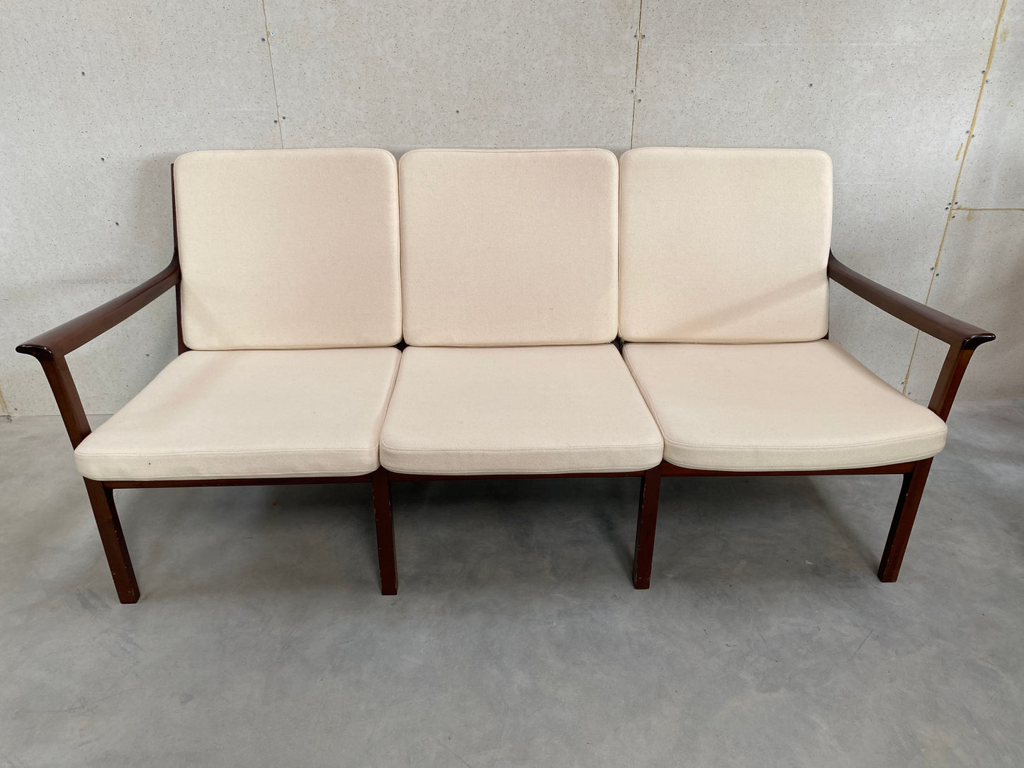 Sofa - Ole Wanscher